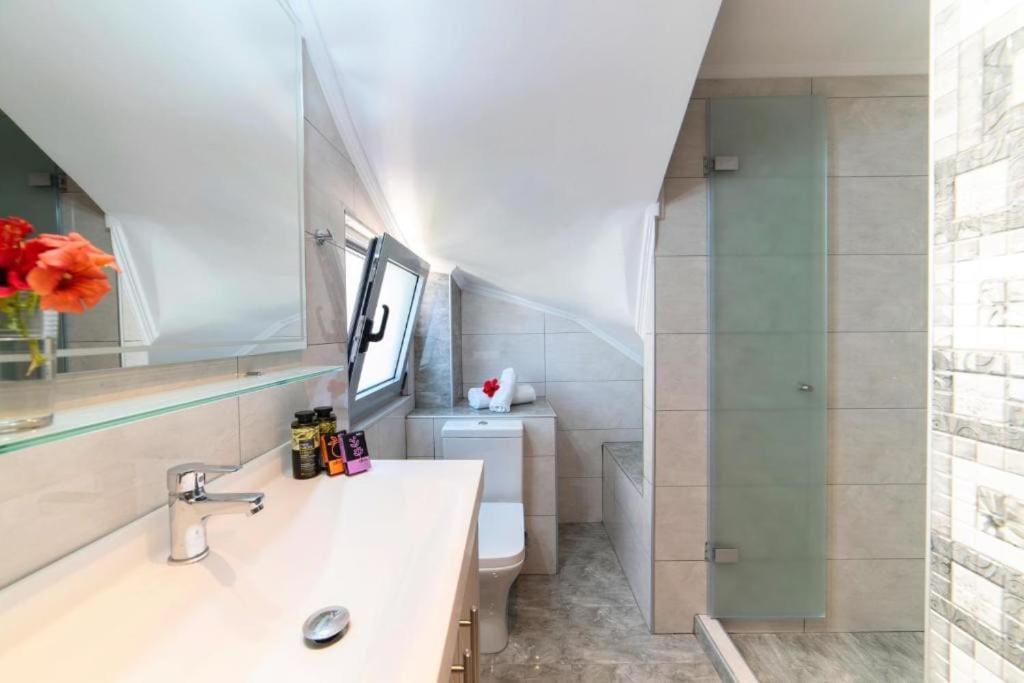Kúpeľňa v ubytovaní Sunshine Suite Junior