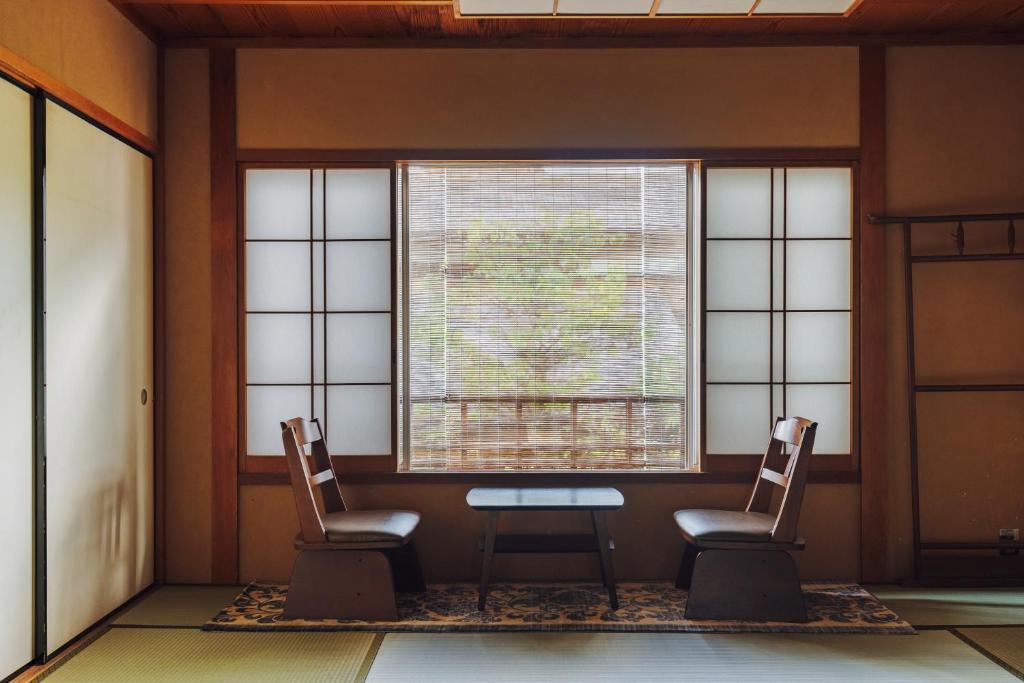 Posezení v ubytování Ryokan Motonago