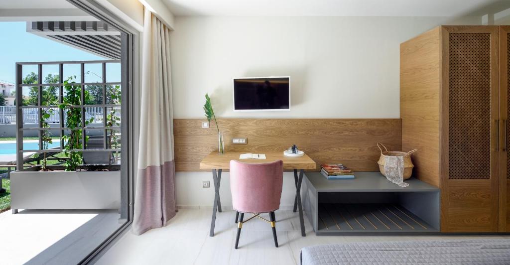 Serenity Suites - 11