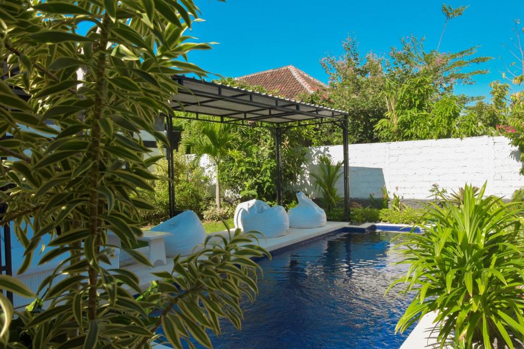 BALI AMED FEEL HOME VILLA - Habitación Doble Con Vista A La Piscina
