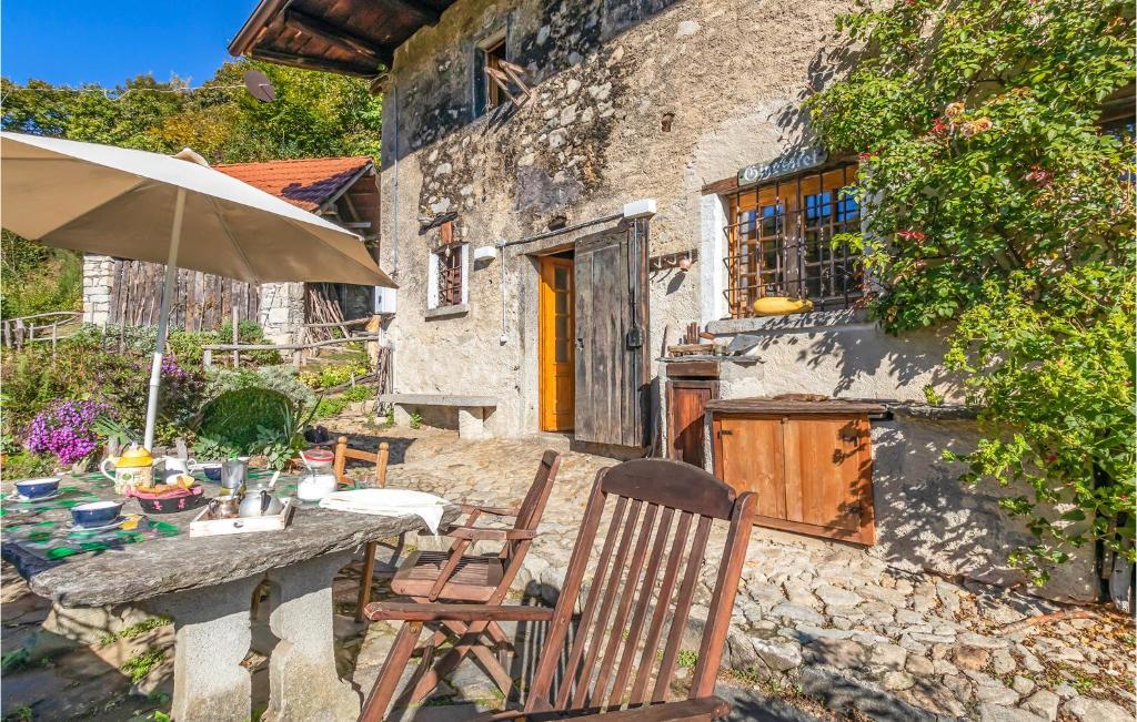 A garden outside Cottage Ginestre