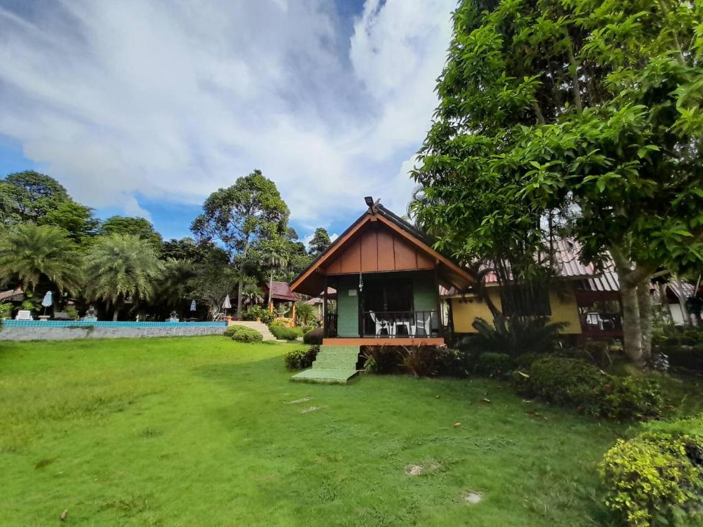 Zahrada ubytování Koh Chang Bailan Beach Resort