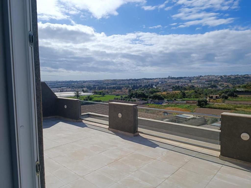 Blu-M Central - Three-Bedroom Apartment