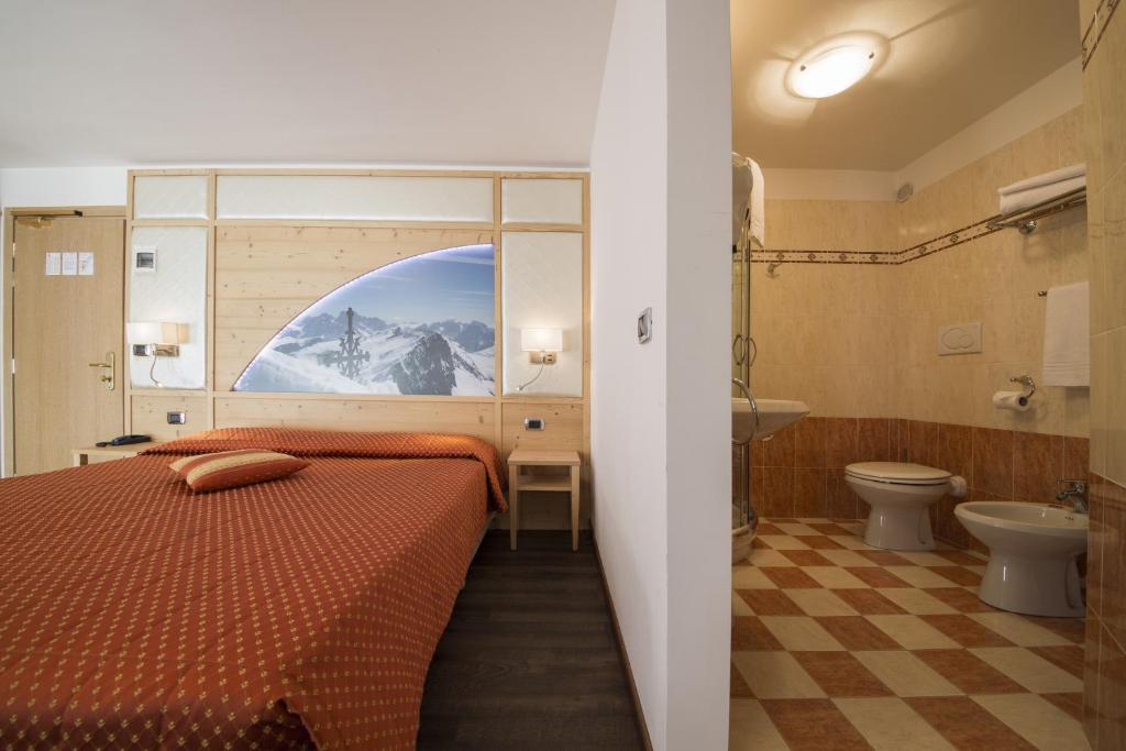 Koupelna v ubytování Hotel Touring