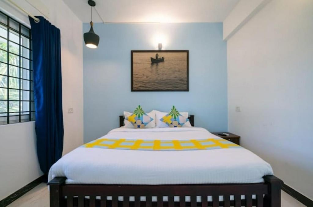 Postel nebo postele na pokoji v ubytování Solo Ace Hotel
