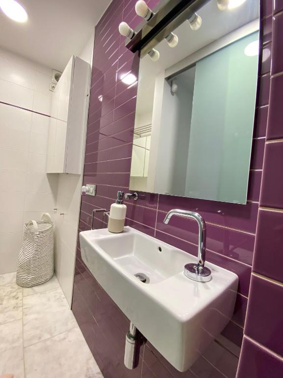 A bathroom at Alojamientos Rías Baixas- Casa Castillejos- Carril