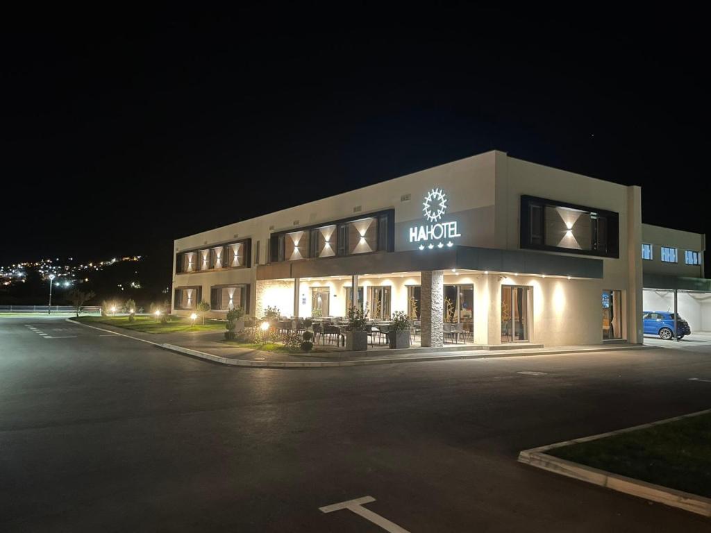 Budova, kde se hotel nachází