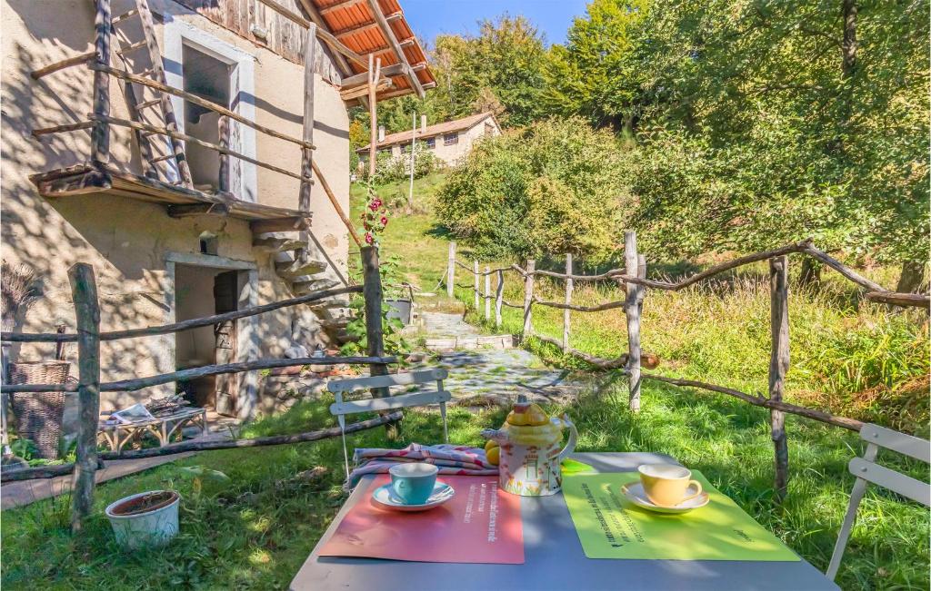 Stunning Home In Artò With House A Mountain View - Holiday Home