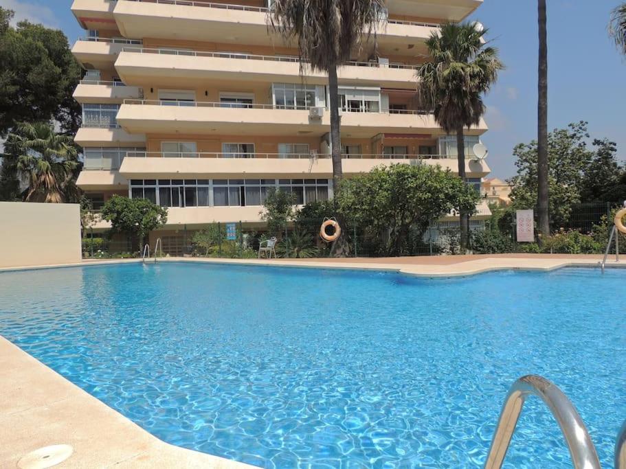 Bazén v ubytovaní Puertosol 74 Beach Playa alebo v jeho blízkosti