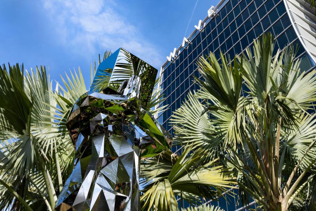 Lake Nona Wave Hotelにある庭