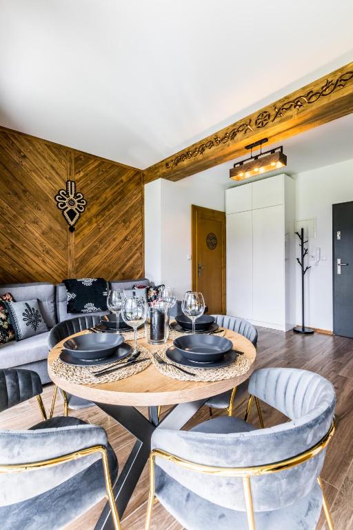 Posedenie v ubytovaní Apartament Butorowy Wierch