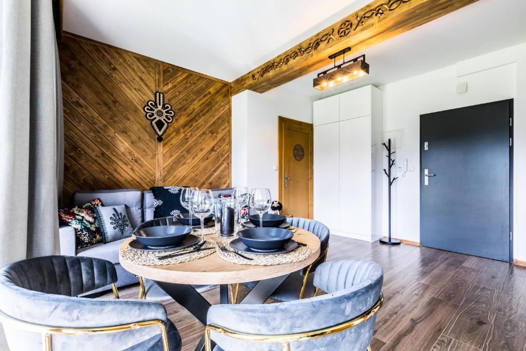 Posedenie v ubytovaní Apartament Butorowy Wierch