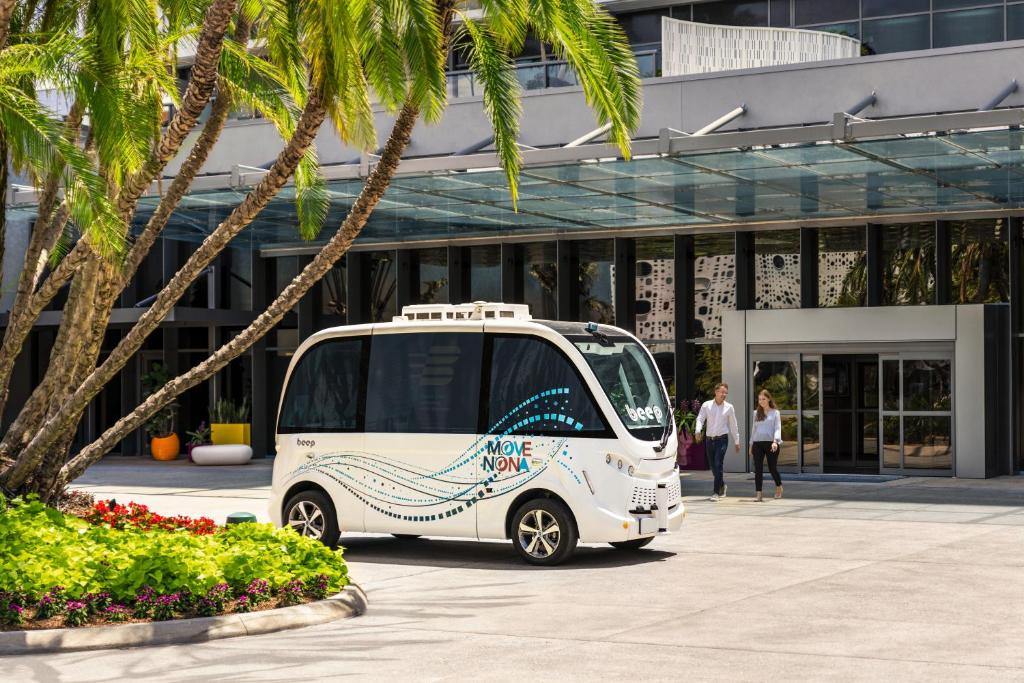 オーランドにあるLake Nona Wave Hotelのギャラリーの写真
