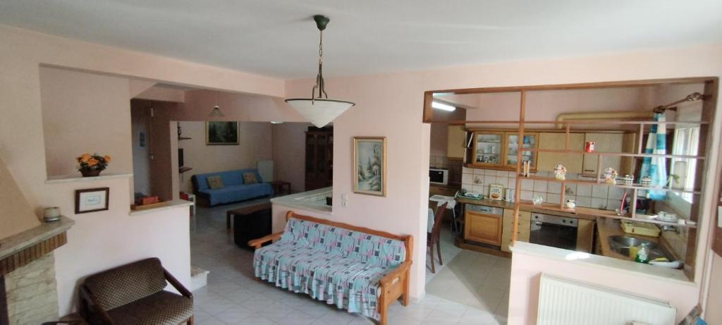 Posedenie v ubytovaní Kounis Villa