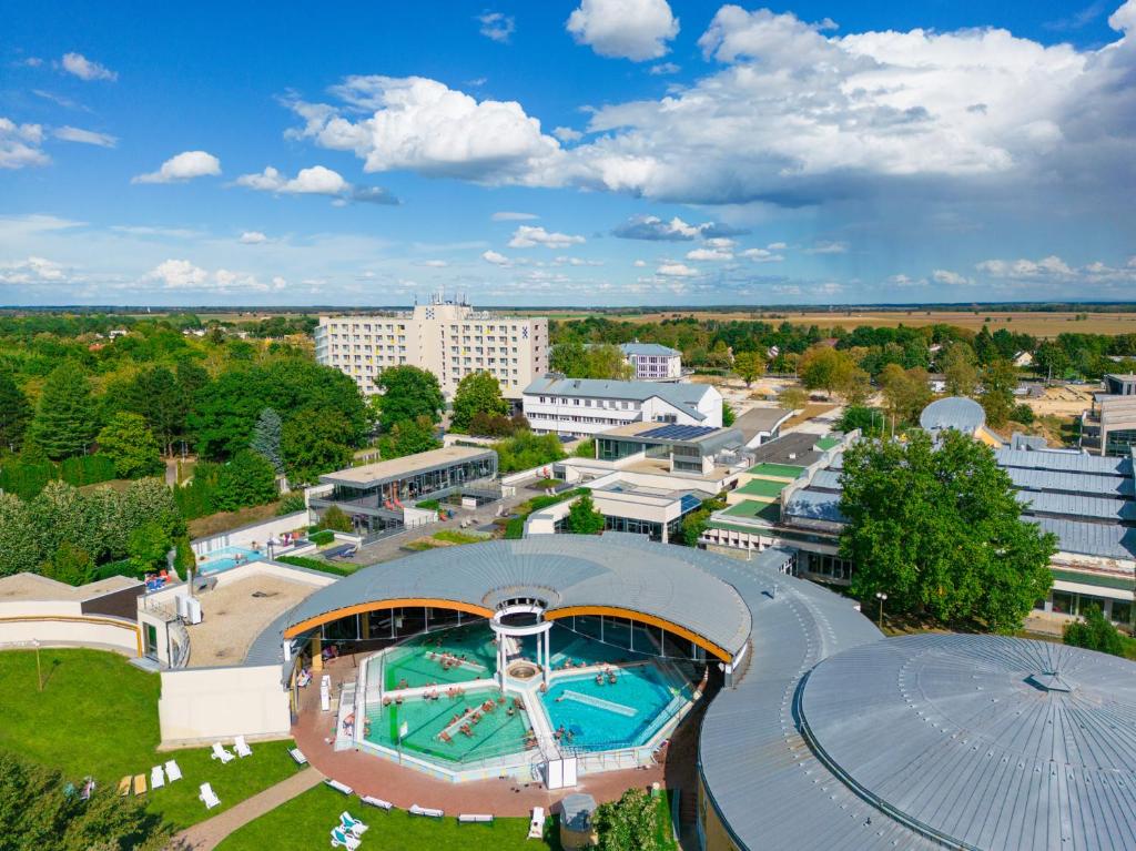 Bazén v ubytování Hunguest Bük - ex Répce és Répce Gold nebo v jeho okolí