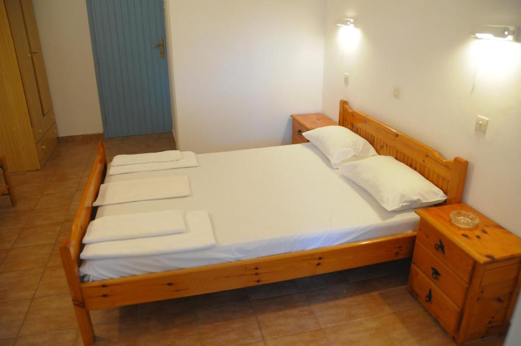 Postel nebo postele na pokoji v ubytování Chalikias Rooms
