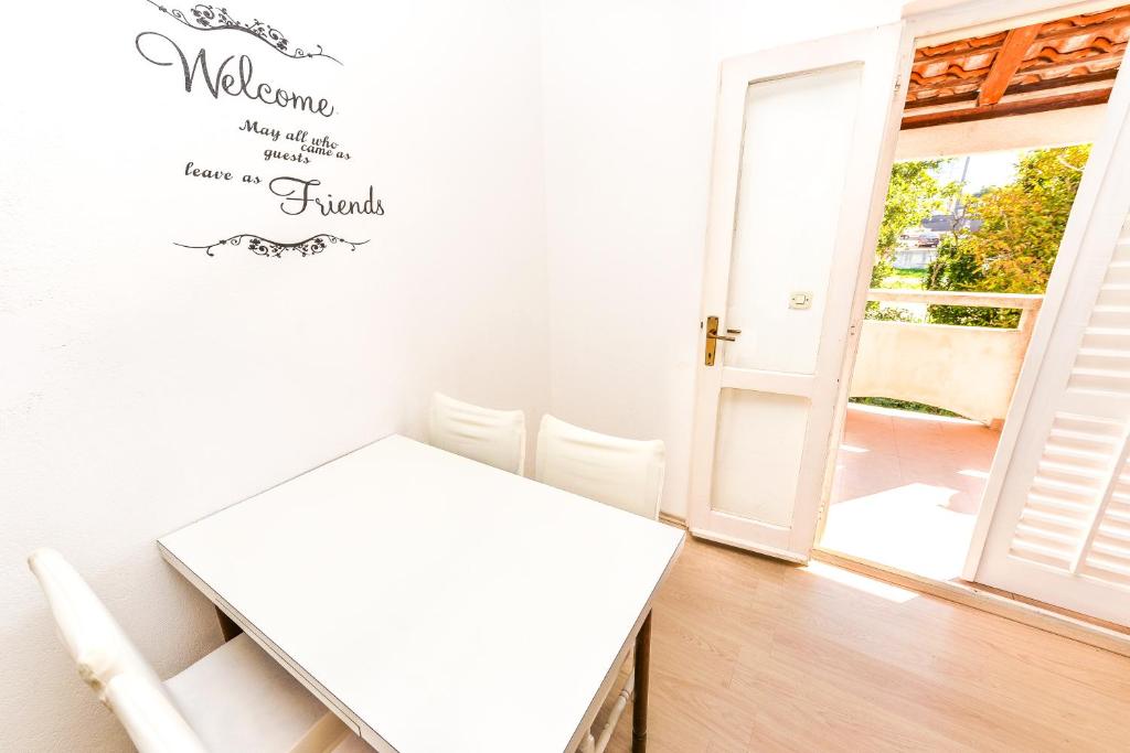 Postel nebo postele na pokoji v ubytování Apartments Brezovka