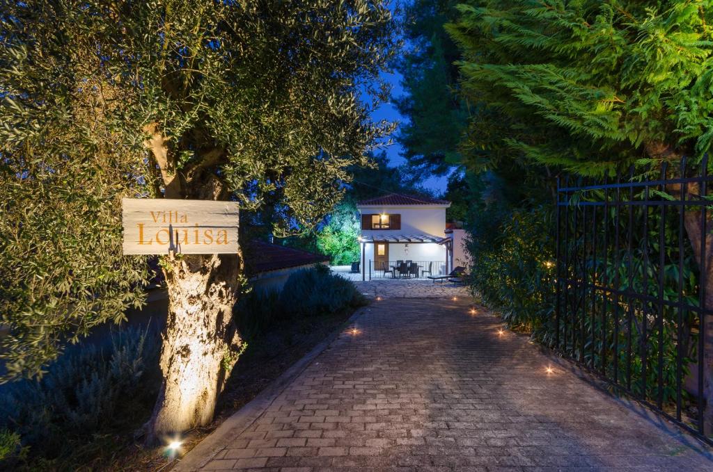 Vonkajšia záhrada v ubytovaní Villa Louisa