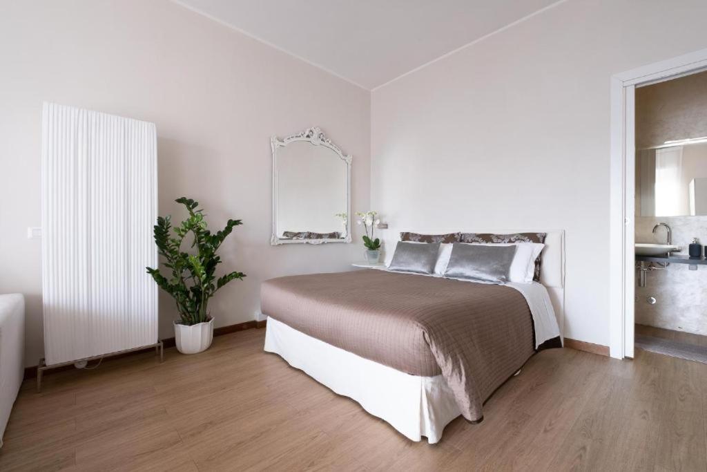 cute and cozy apartment train station - Housity