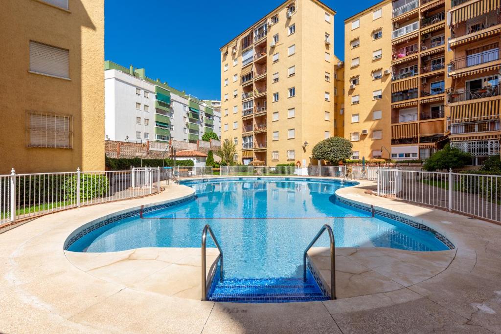 Bazén v ubytovaní WintowinRentals Increible Apartamento & Mejor ubicación alebo v jeho blízkosti