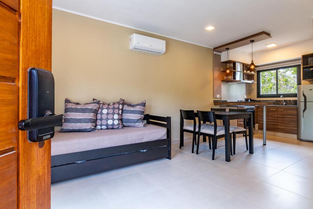 Kuchyň nebo kuchyňský kout v ubytování El Nogal Apart Hotel