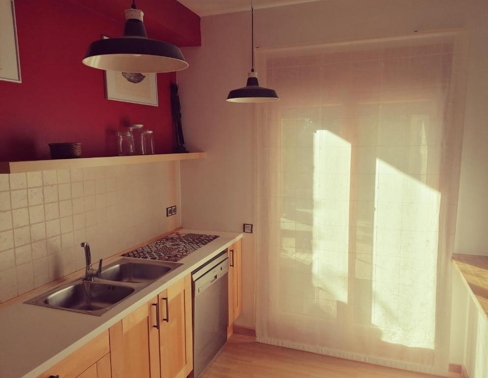 Kuchyňa alebo kuchynka v ubytovaní Cal Lledoner