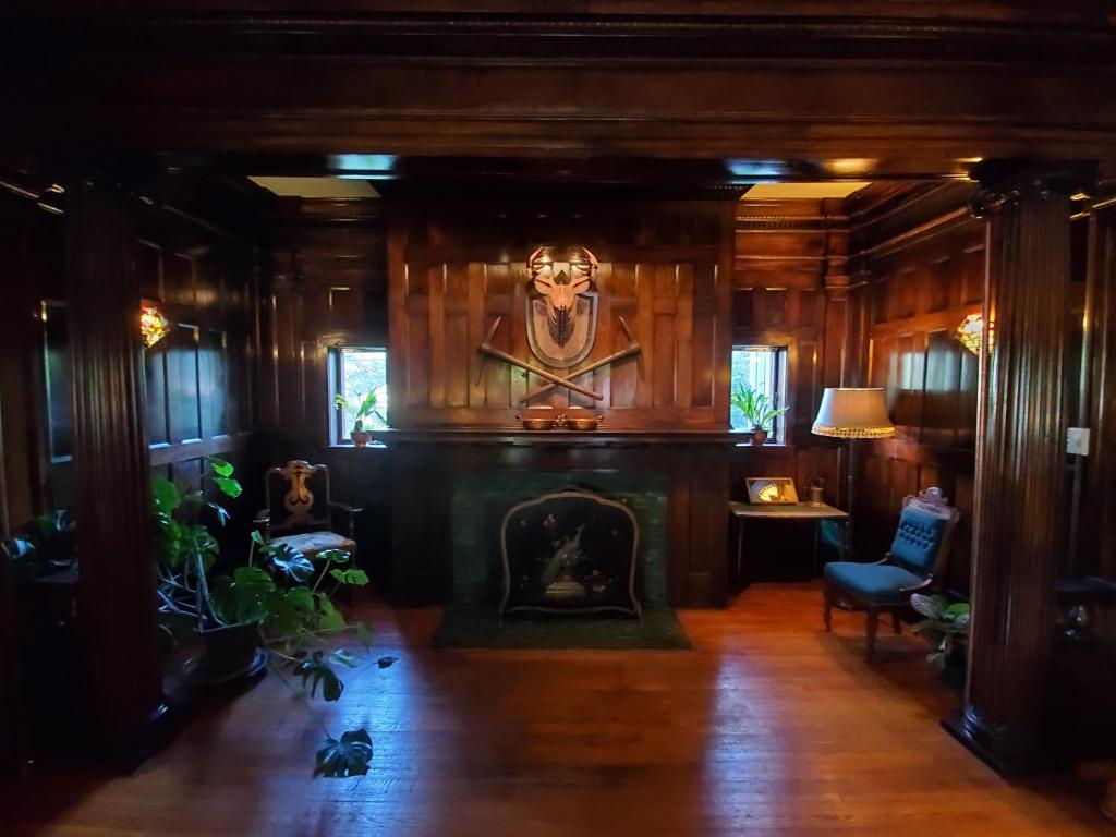 Daniell Manor, Laurium Updated 2023 Prices