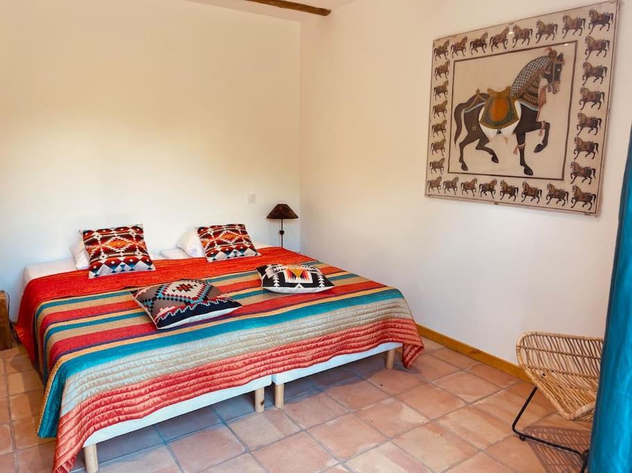 Posteľ alebo postele v izbe v ubytovaní Le Chalet de Bémont