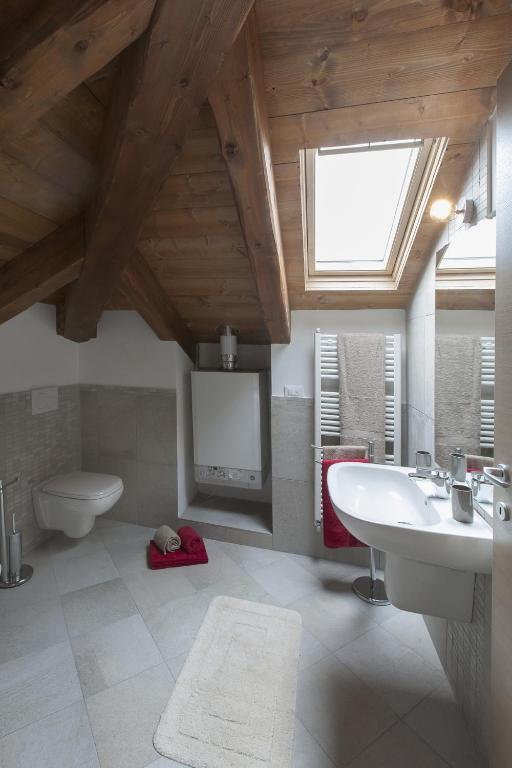 A bathroom at Residenza Tiziano