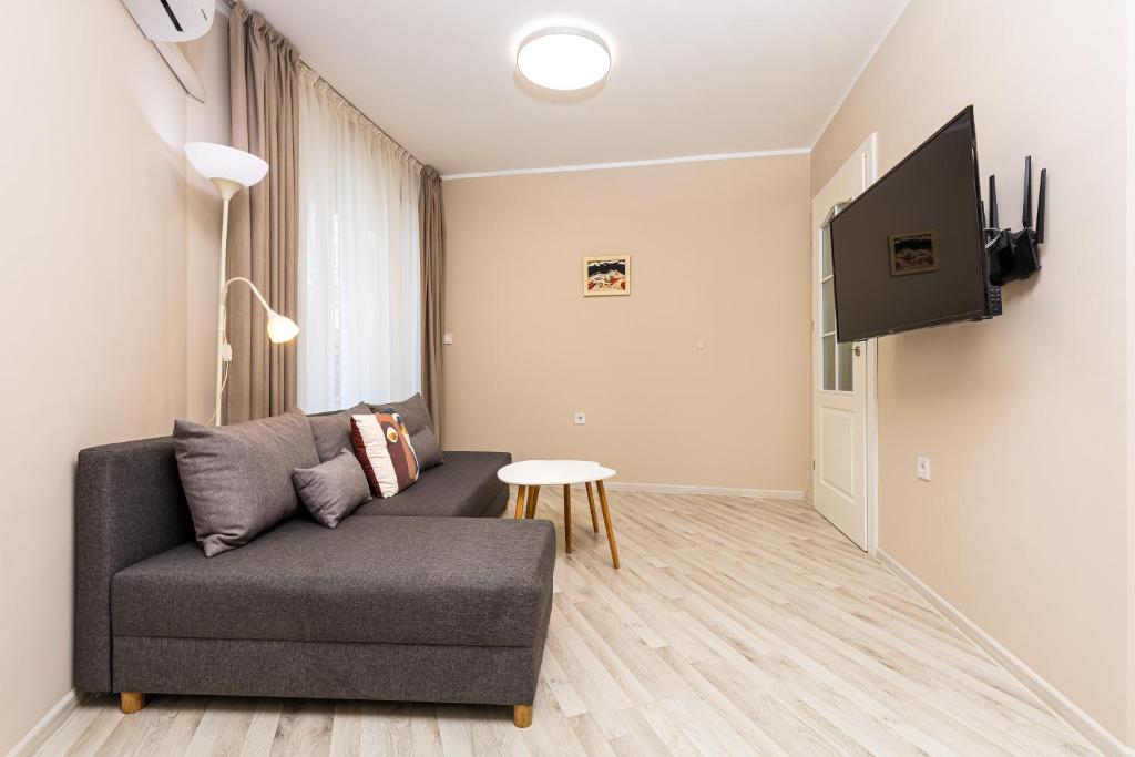 Lovely 1BD Apartment next to University of Plovdiv