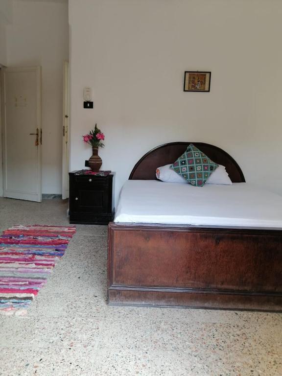 Rose Guest House - 9