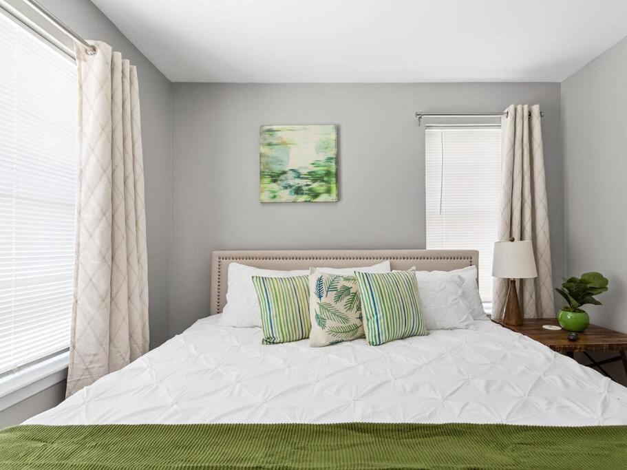 HEIRS LIVING EMERALD Near MD Anderson Free Parking Pet Friendly