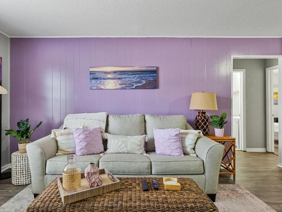 Apartment HEIRS LIVING AMETHYST Near Downtown . Medical Centers . 3