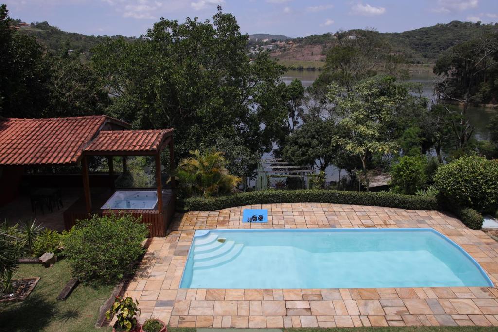 A FIRMA WAKE HOUSE
