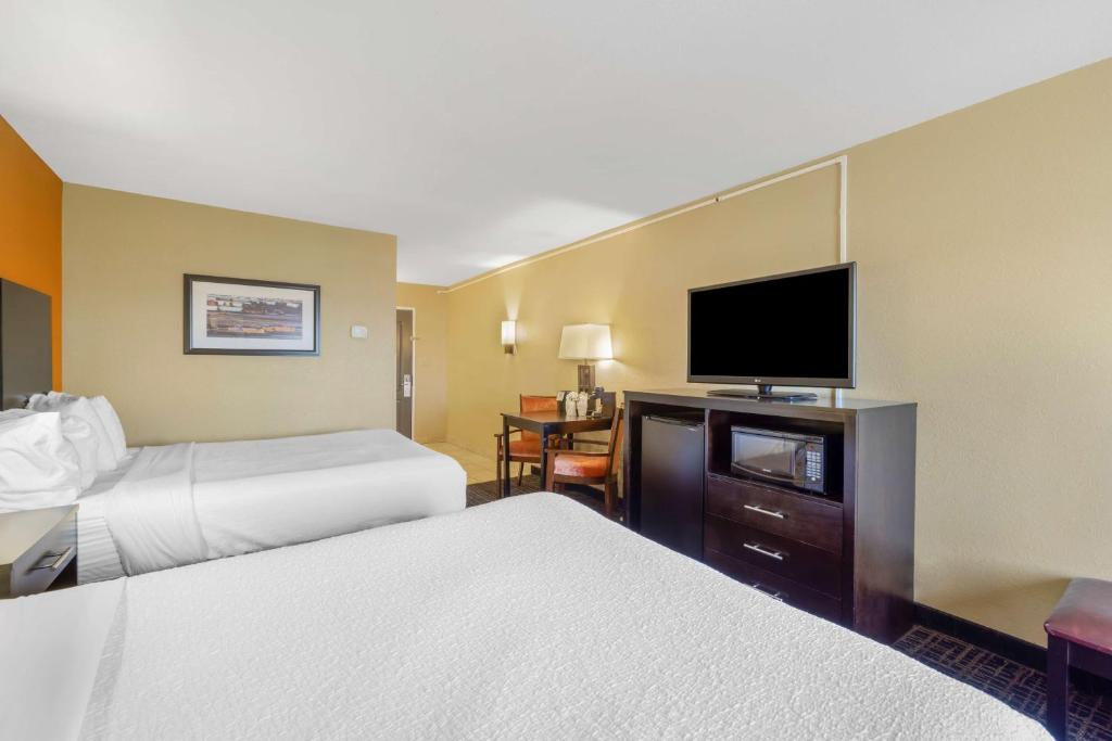 Best Western Plus North Platte Inn & Suites - King Kamer Met Queensize Bed – Niet-Rokers