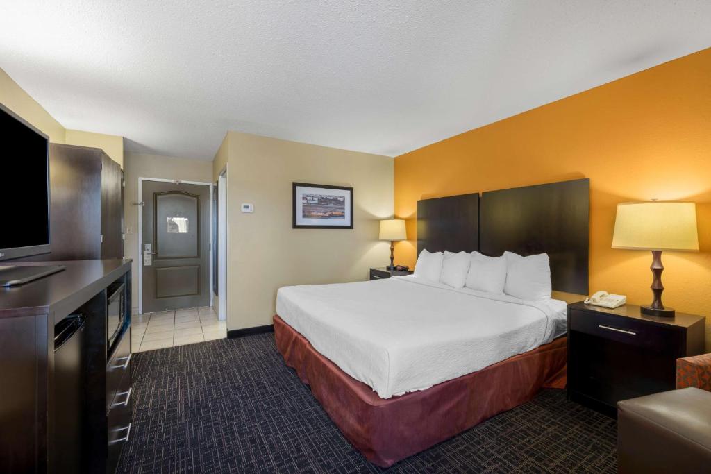 Best Western Plus North Platte Inn & Suites - Habitación Con Cama Extragrande - No Fumadores