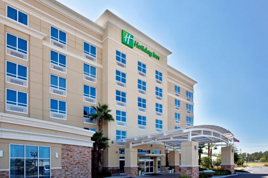 obraz zewnętrznej części hotelu w obiekcie Holiday Inn - Gulfport-Airport, an IHG Hotel w mieście Gulfport