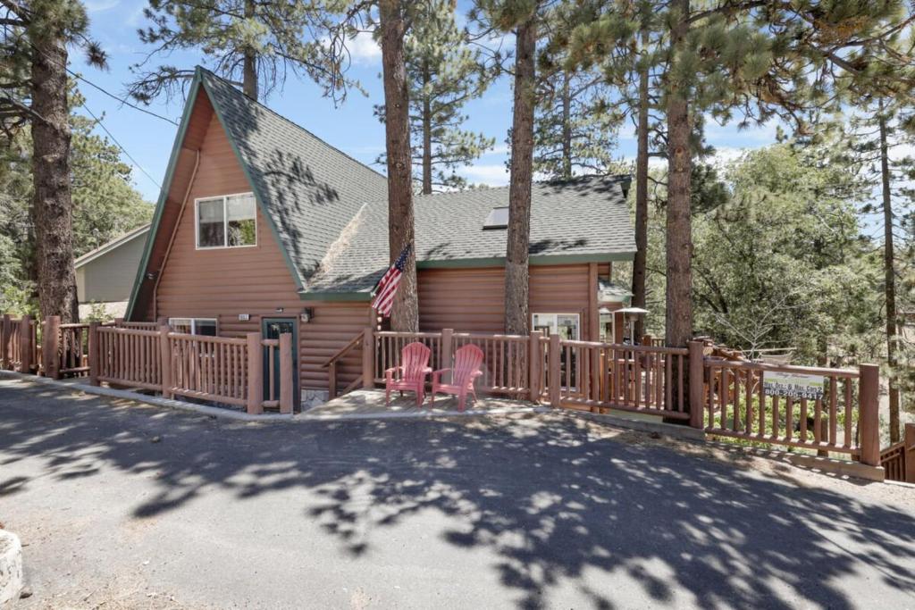 Fawnskin Tree House 2164 by Big Bear Vacations, Fawnskin Updated