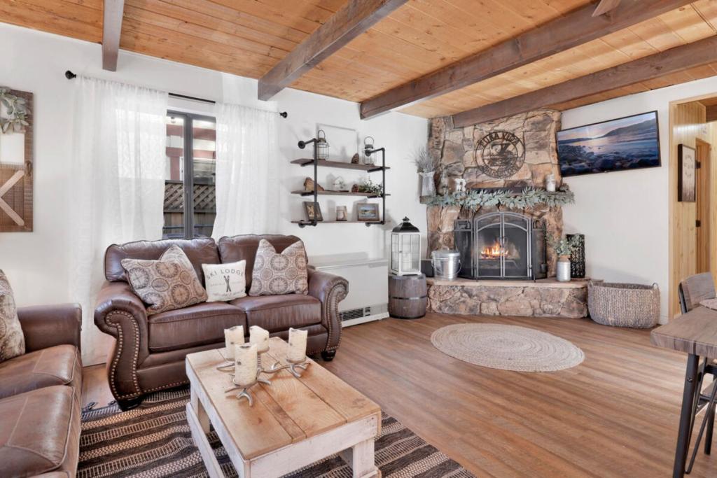 Pura Vida Bungalow #2144 by Big Bear Vacations - Casa De Dos Dormitorios