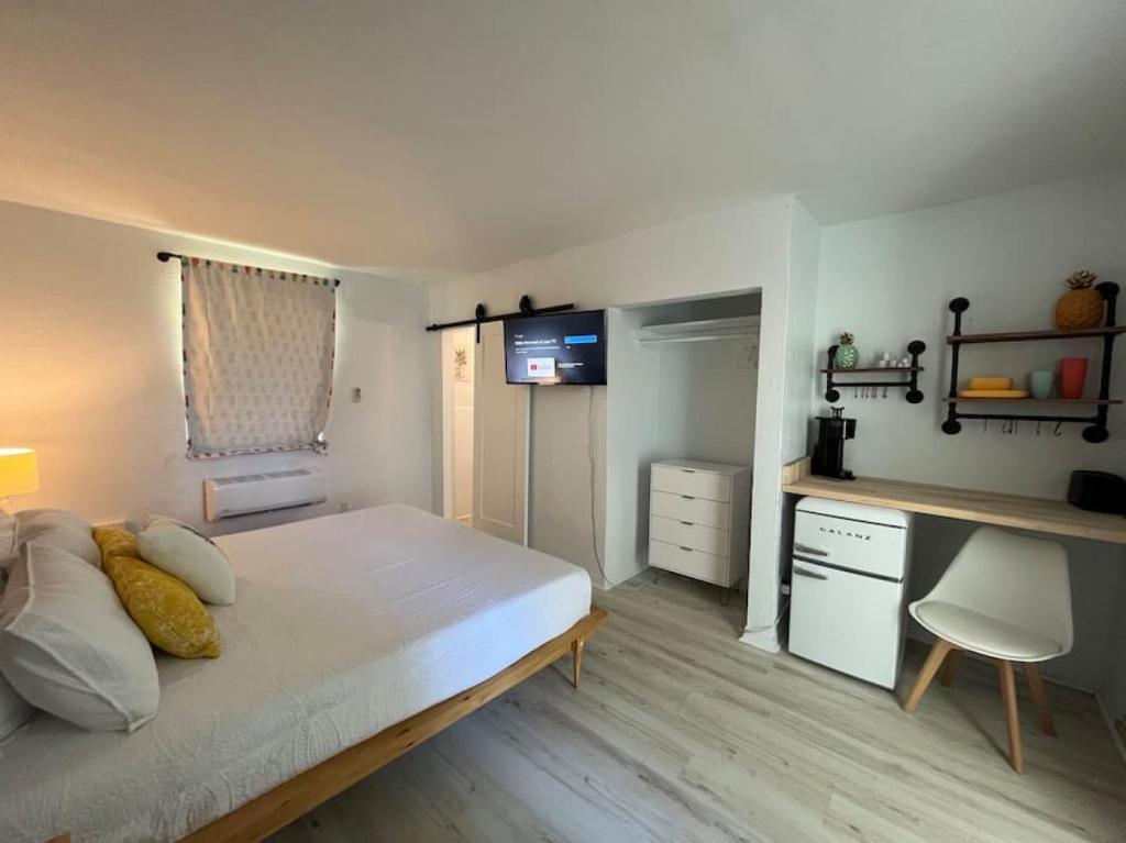 Apartment Lovely one bedroom with parking on premise, Daytona Beach, FL