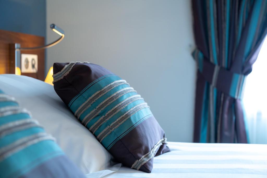 Hôtel Restaurant Famille Bourgeois "La Cote des Monts Damnés" - 13