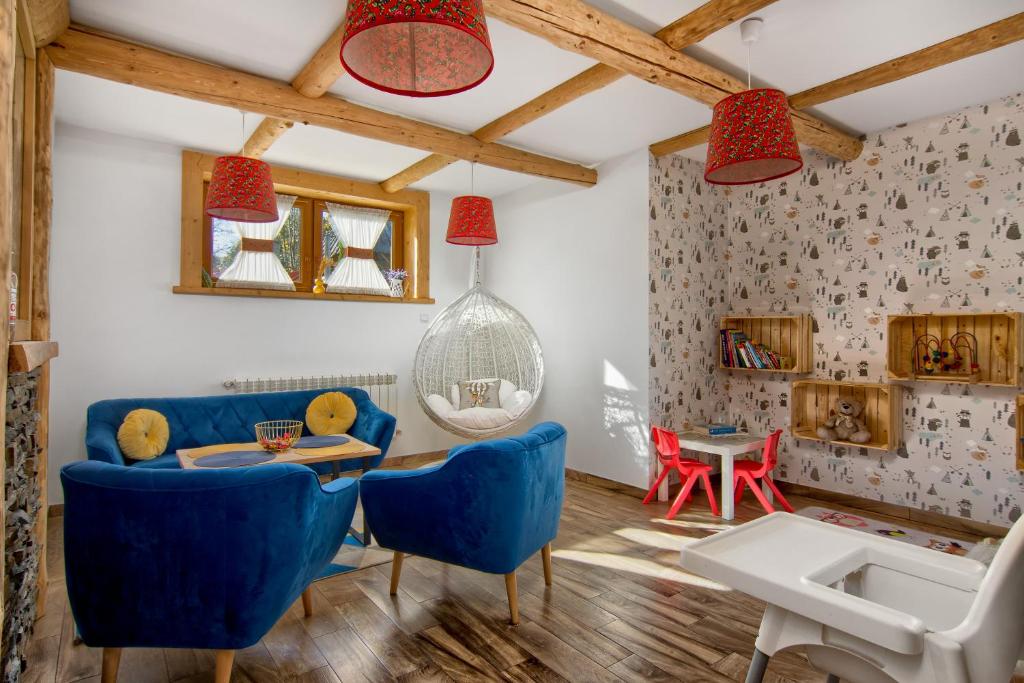 Posedenie v ubytovaní REZYDENCJA SKIBÓWKI sauna&jacuzzi