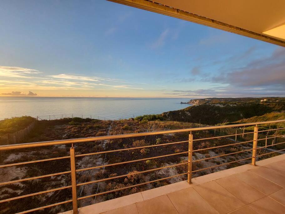 Nazare Uninterrupted Views and Sounds of the Sea - Wohnung Mit Zwei Schlafzimmern