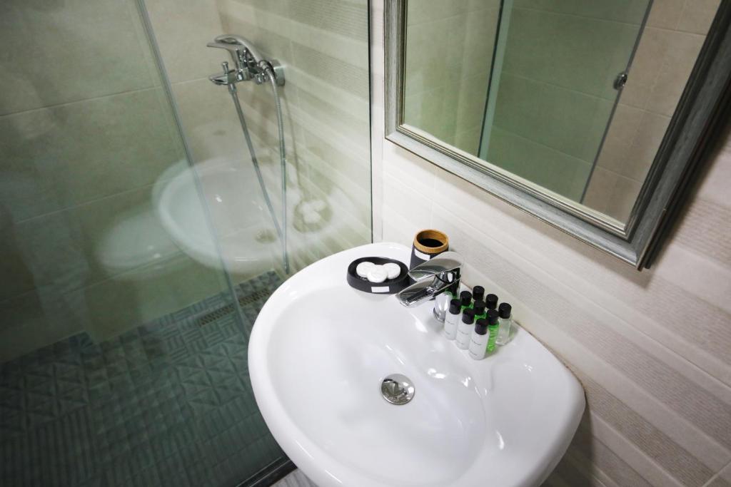 Koupelna v ubytování Hotel InnDigo in Kutaisi