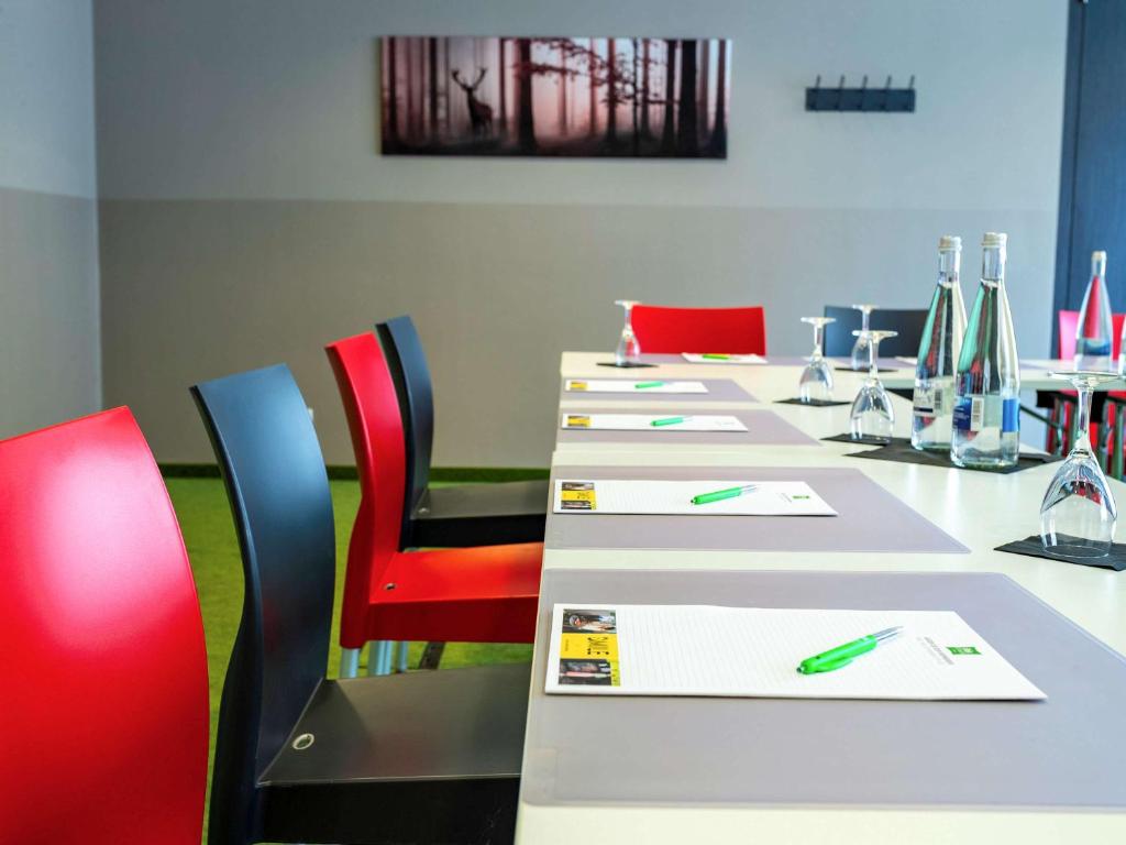 Kawasan bisnes dan/atau bilik persidangan di ibis Styles Karlsruhe Ettlingen