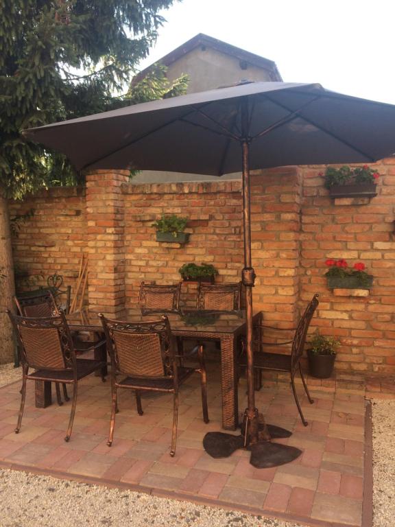 Patio alebo iná vonkajšia časť ubytovania Fodan Apartman