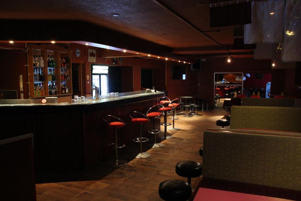 Lounge nebo bar v ubytování Hotel Kemijärvi
