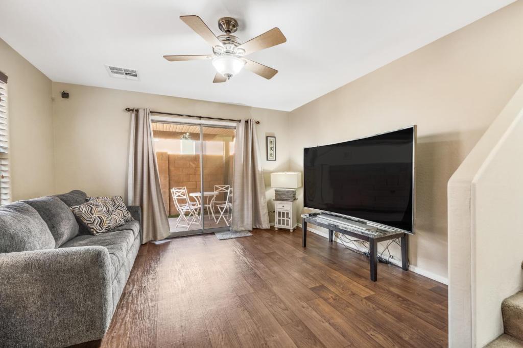 Crossroads Casa