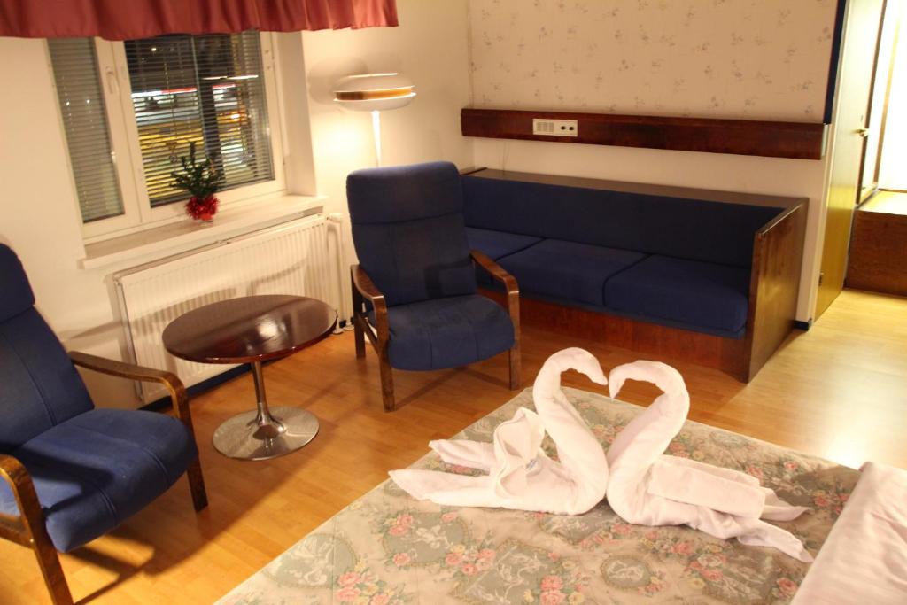 Hotel Kemijärvi - Twin/Double Room With Sofa Bed