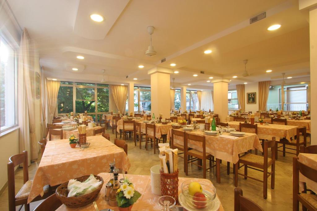 Restaurace v ubytování Mon Hotel